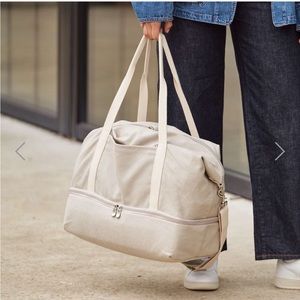 Lo & Sons Catalina Deluxe Weekender Tote